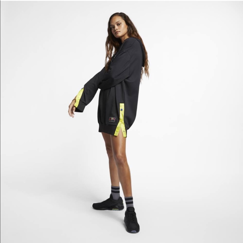 NWT Nike Women’s Sportswear Hoodie Dress - Picture 4 of 8